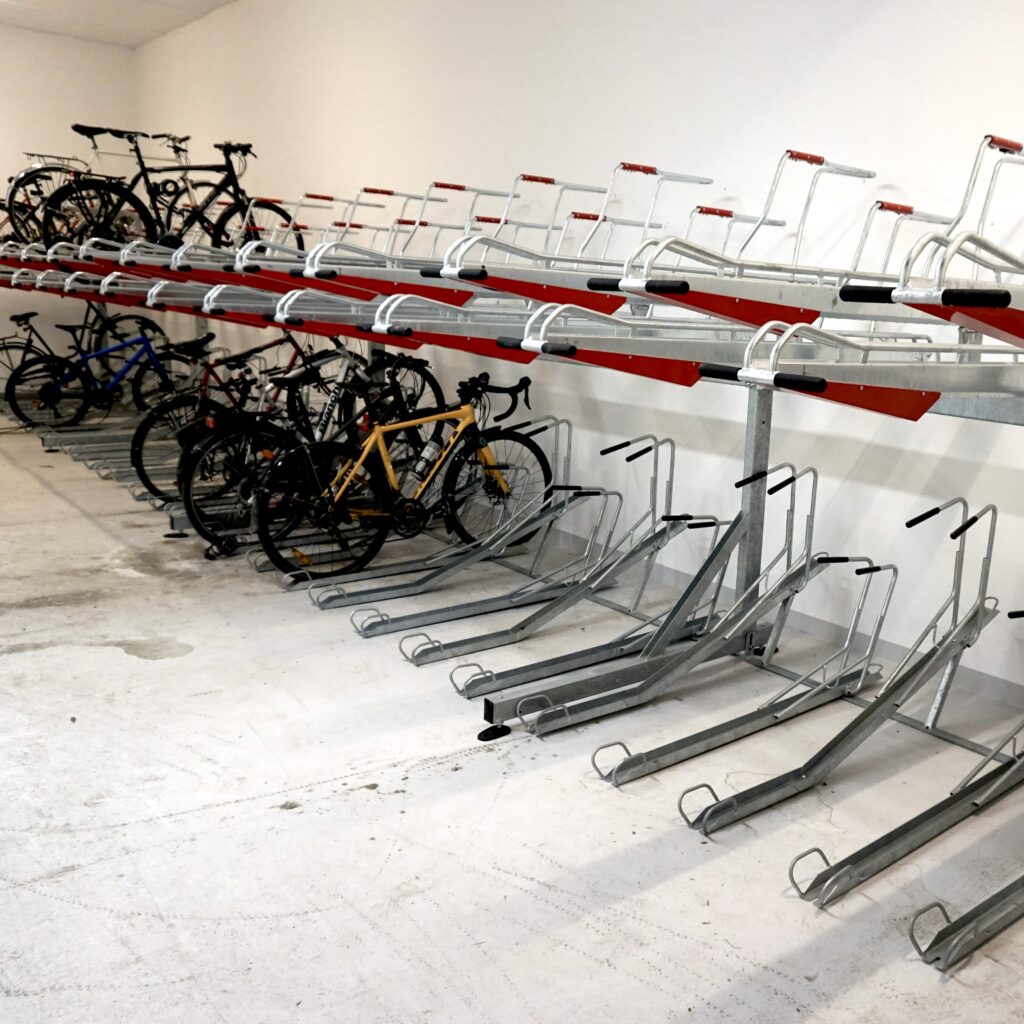 2 bike stand indoor